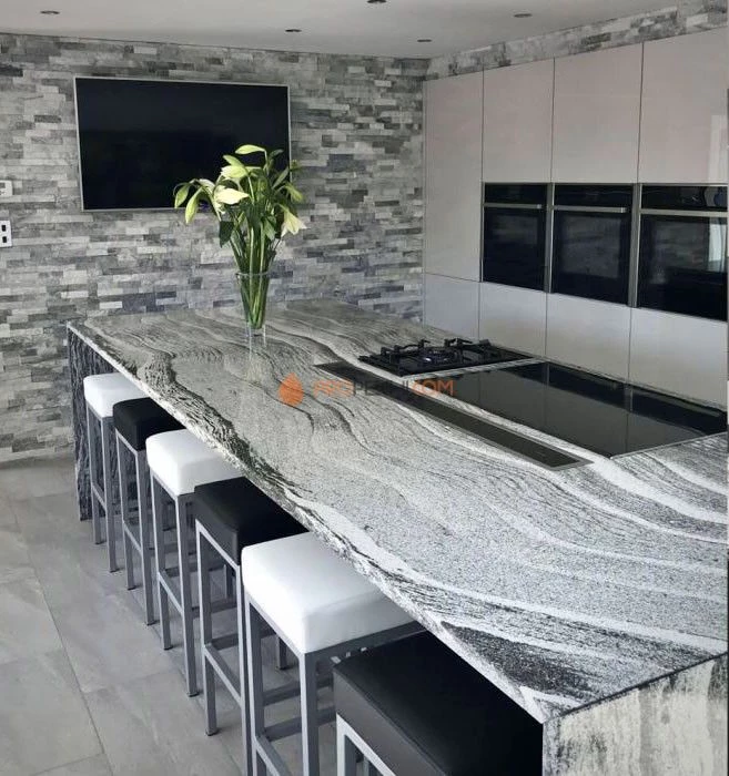 Панель Неоклассик бело-серый (600х150мм) упак. (6шт/0,54м2)