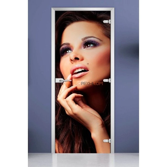 Стеклянная межкомнатная дверь DoorWood с фотопечатью Woman-15, 2000х700 мм
