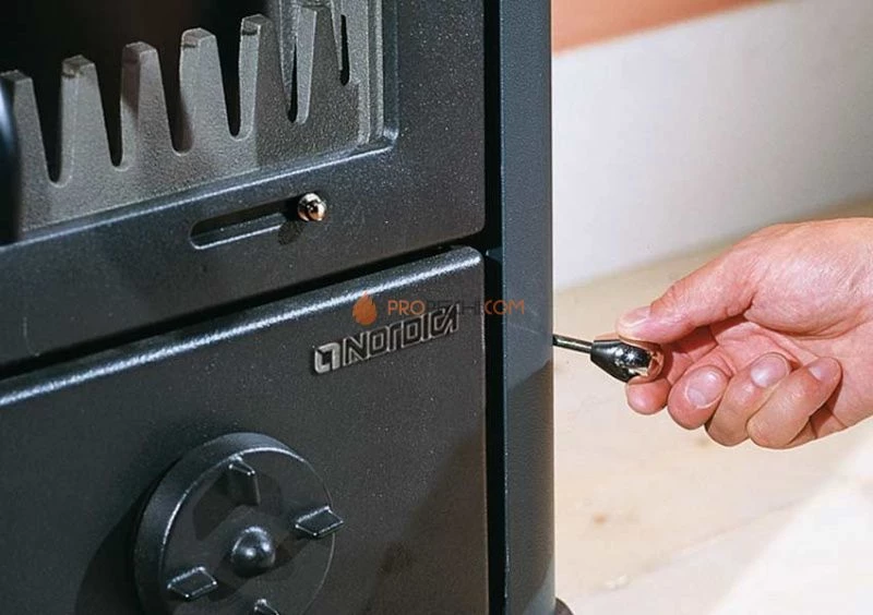 Печь-камин LaNordica Dorella L8 Liberty Bordeaux