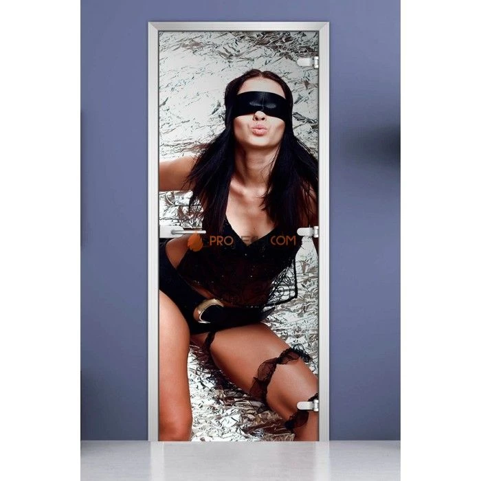 Стеклянная межкомнатная дверь DoorWood с фотопечатью Woman-17, 2000х800 мм